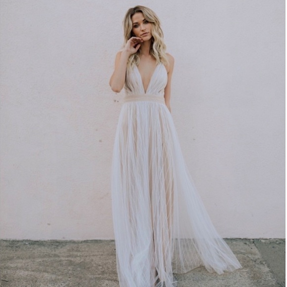 Luxxel Plunging V-Neck Maxi Dress Beach Wedding Sheer Overlay Size S Beige White